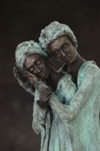 'Endearment' Kieta Nuij beelden in brons