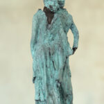 Leaning,... briefly, Kieta Nuij beelden in brons